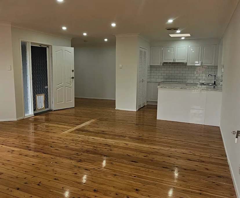 $850, Whole-property, 3 bathrooms, Toongabbie NSW 2146