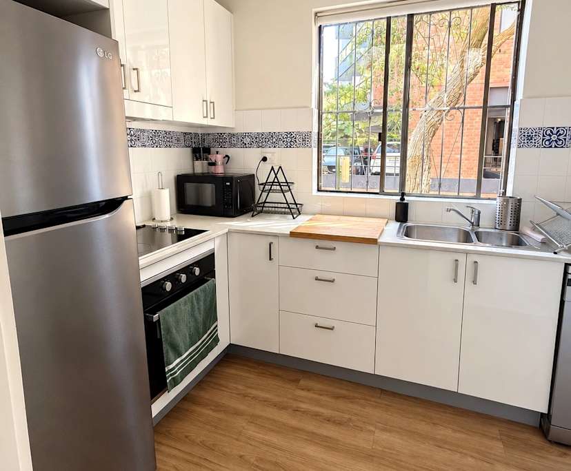 One Bed Flat for Rent in Elizabeth Bay, Sydney | $95... | Flatmates.com.au