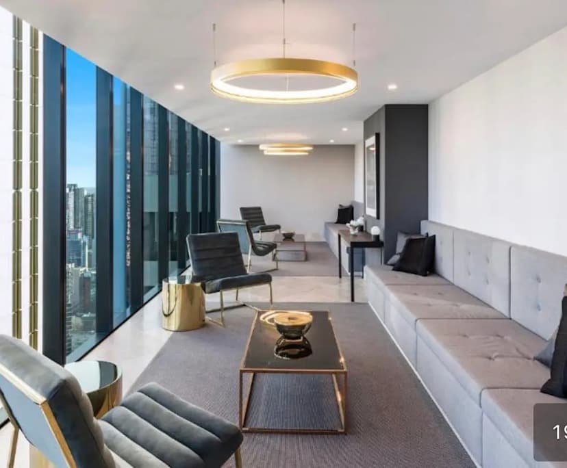 Furnished room in a flatshare