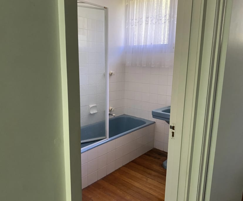 $850, Whole-property, 2 bathrooms, Ivanhoe East VIC 3079