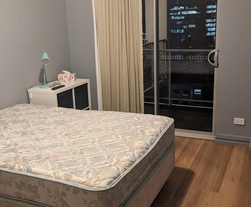 Furnished room in a flatshare