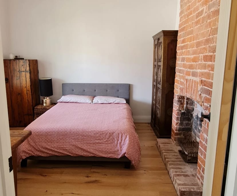 Room in a share house