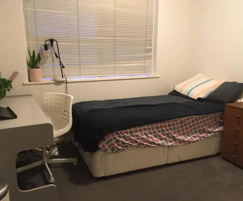 $270, Flatshare, 3 bathrooms, Elwood VIC 3184