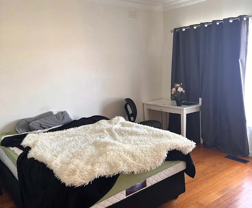 Whole property with 4 rooms for rent