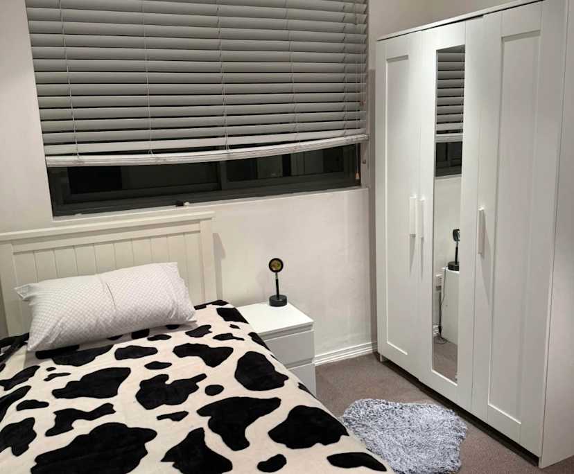 Furnished room in a flatshare