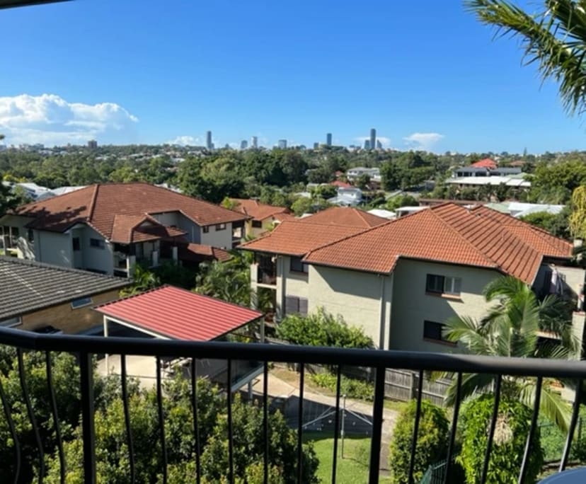 $320, Flatshare, 2 bathrooms, Ashgrove QLD 4060