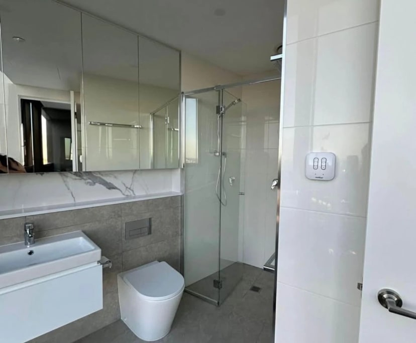 Furnished room with ensuite in a flatshare