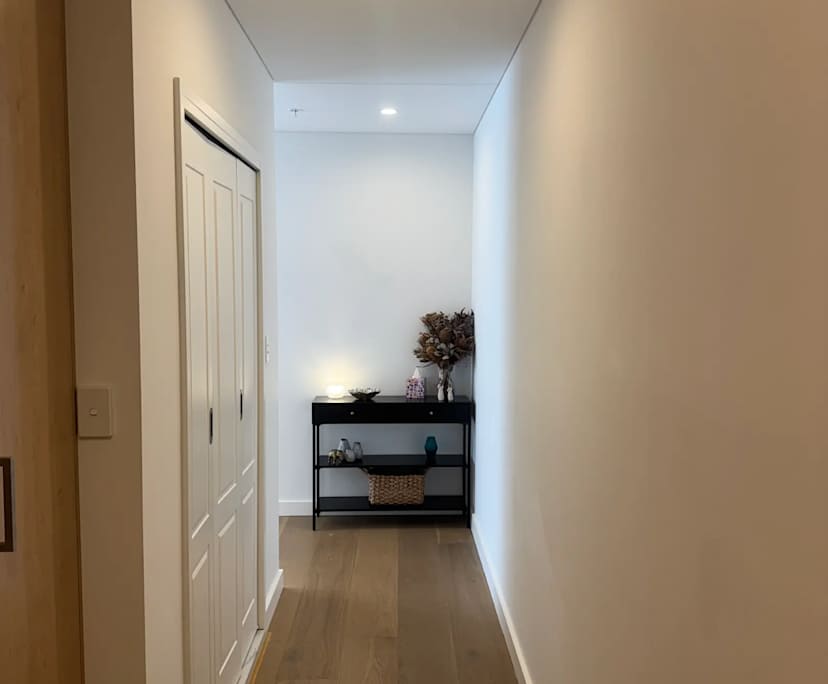 $700, Flatshare, 2 bathrooms, Crows Nest NSW 2065