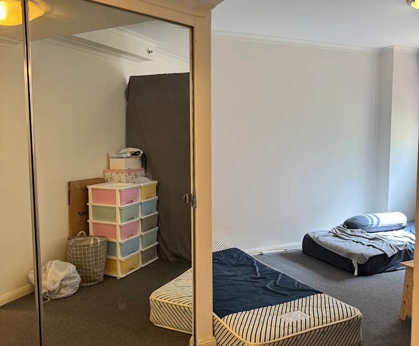 Furnished room with ensuite in a flatshare