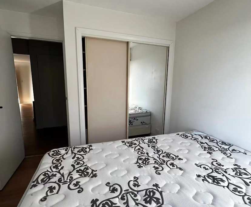 Room in a share house