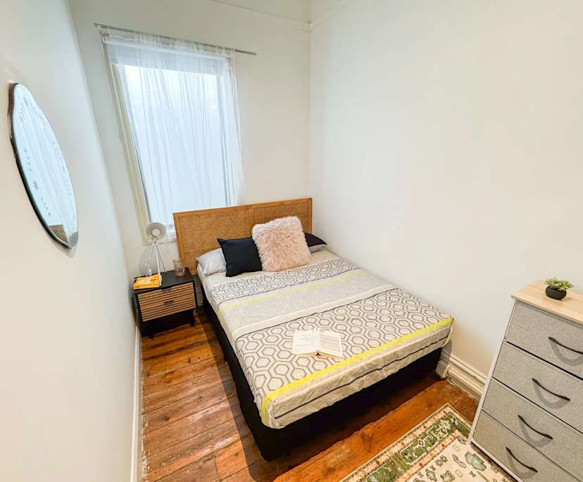 $350, Share-house, 6 bathrooms, Balaclava VIC 3183