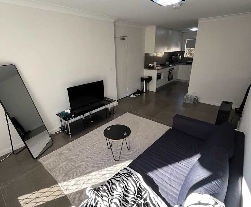 Furnished room in a flatshare