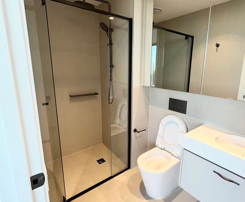 $720, Whole-property, 2 bathrooms, Murrumbeena VIC 3163