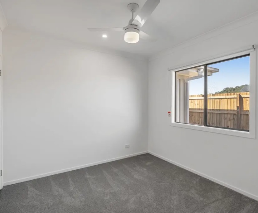 $250, Share-house, 4 bathrooms, Glenvale QLD 4350