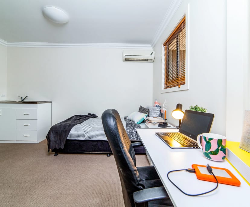 $330, Student-accommodation, 6 bathrooms, Kelvin Grove QLD 4059
