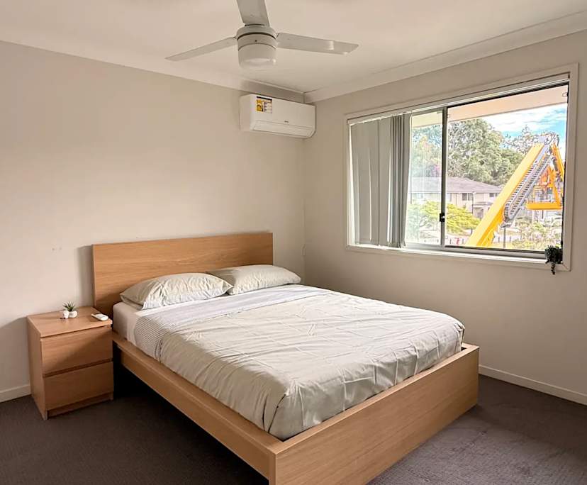 Furnished room in a share house