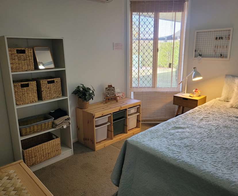 Room in a share house