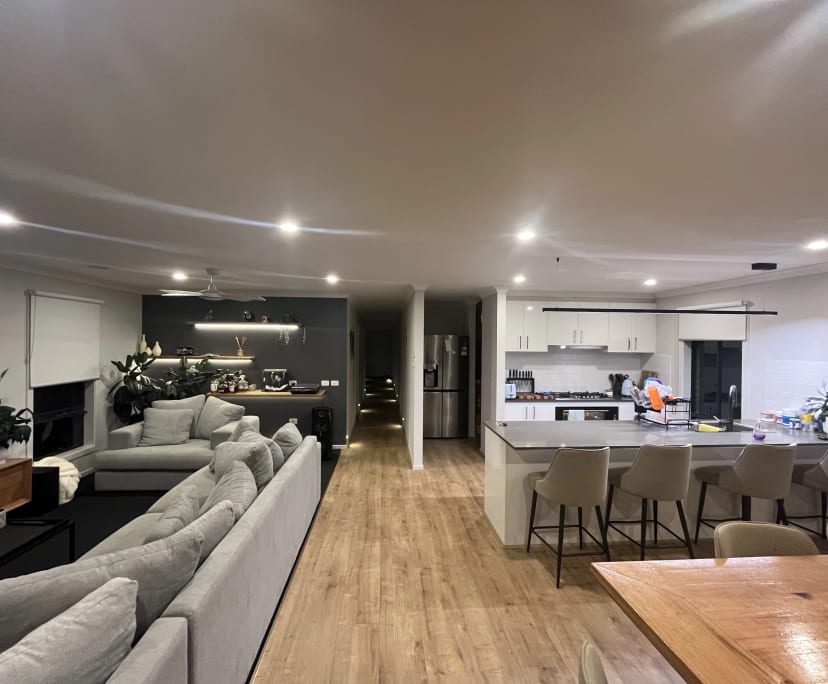 $230, Share-house, 3 bathrooms, Cranbourne South VIC 3977