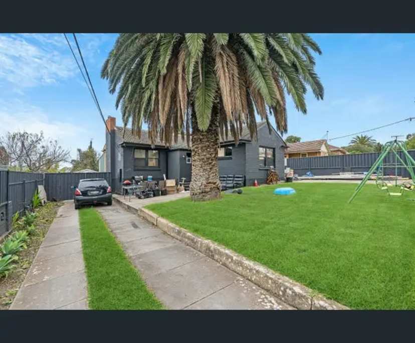 Whole property with 3 rooms for rent