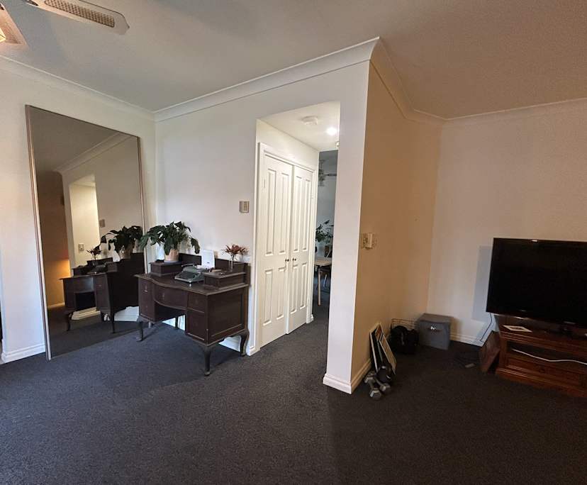 Unfurnished room in a share house