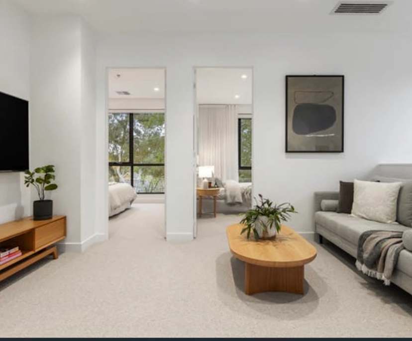 $350, Homestay, 4 bathrooms, Surrey Hills VIC 3127