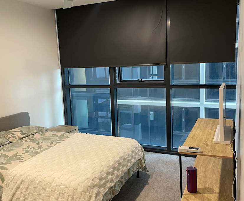 Furnished room with ensuite in a flatshare