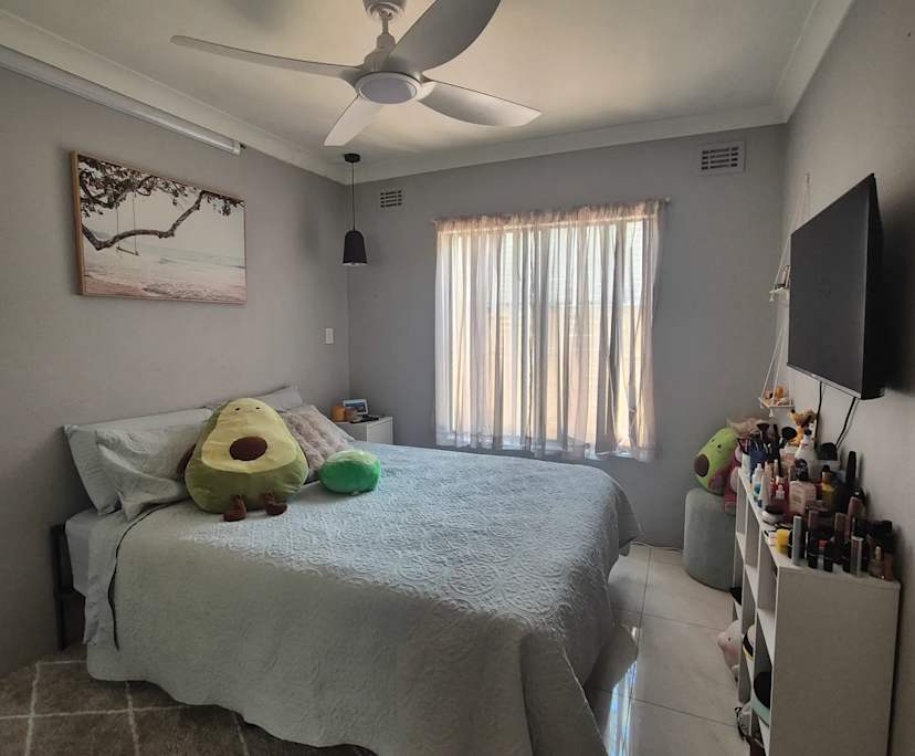 Room in a share house