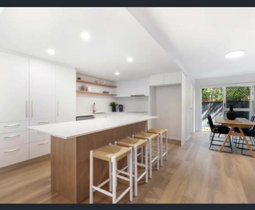 $325, Share-house, 3 bathrooms, Mermaid Waters QLD 4218