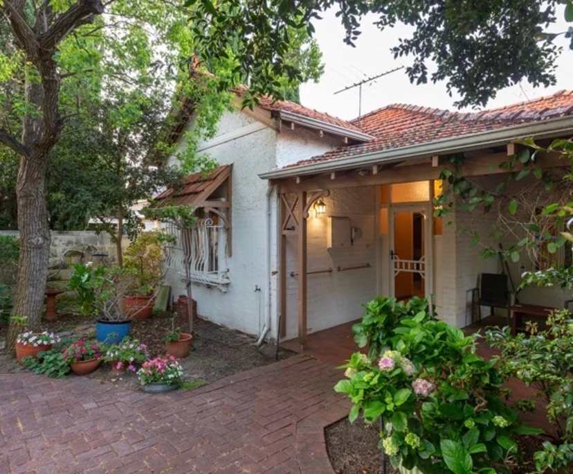 Room with ensuite in a share house