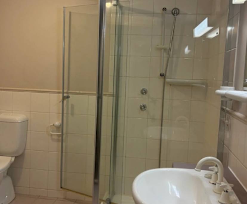 Furnished room with own bathroom