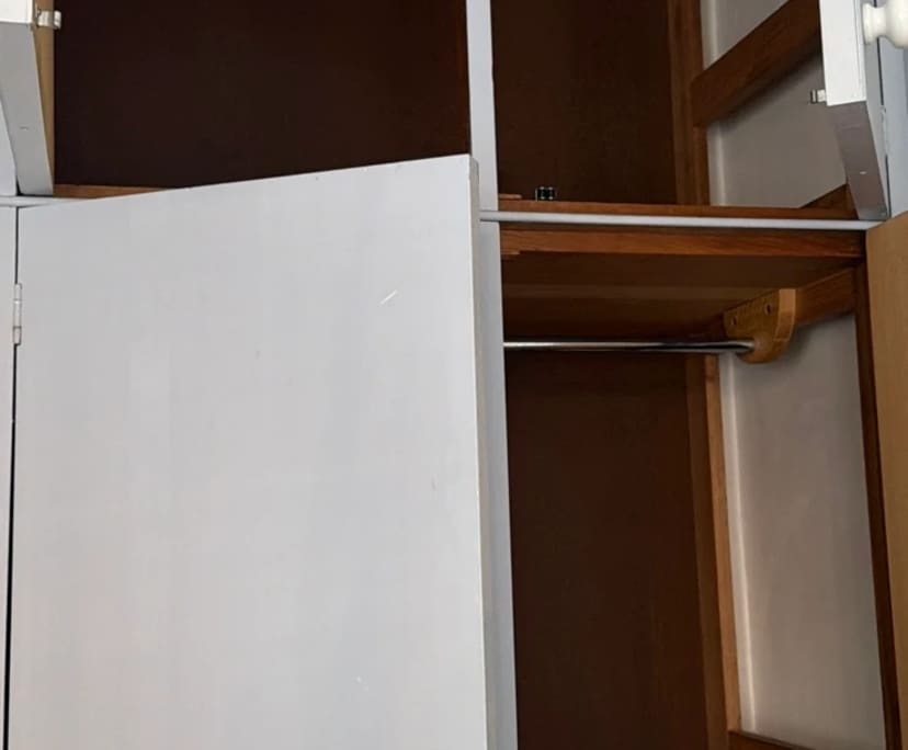 Room in a share house