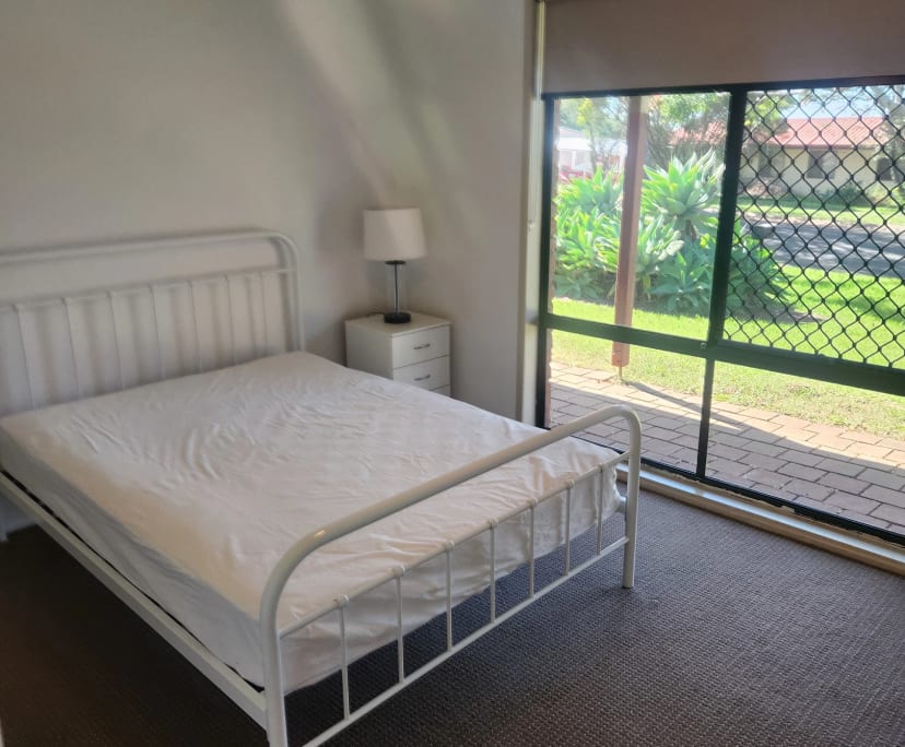 $215, Share-house, 3 bathrooms, Wilsonton Heights QLD 4350