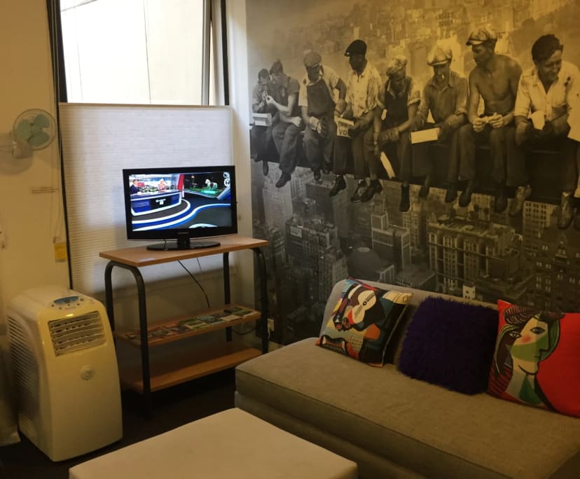 $595, 1-bed, 1 bathroom, Melbourne VIC 3000