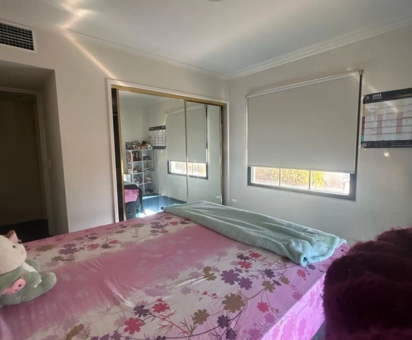 Furnished room in a flatshare
