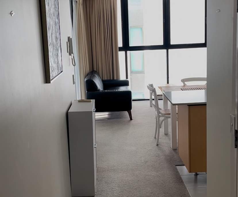 Furnished room in a flatshare