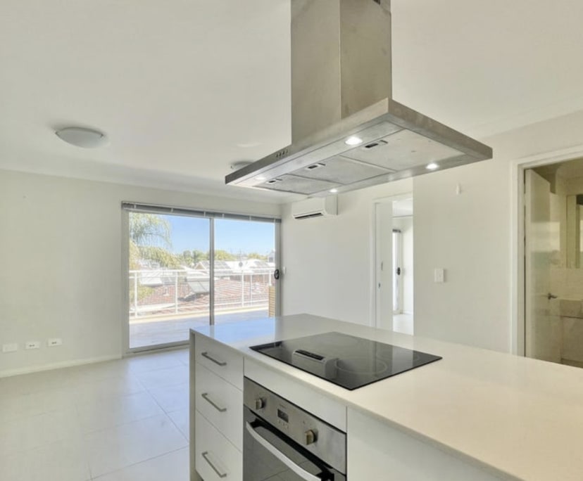 Unfurnished room with ensuite in a flatshare