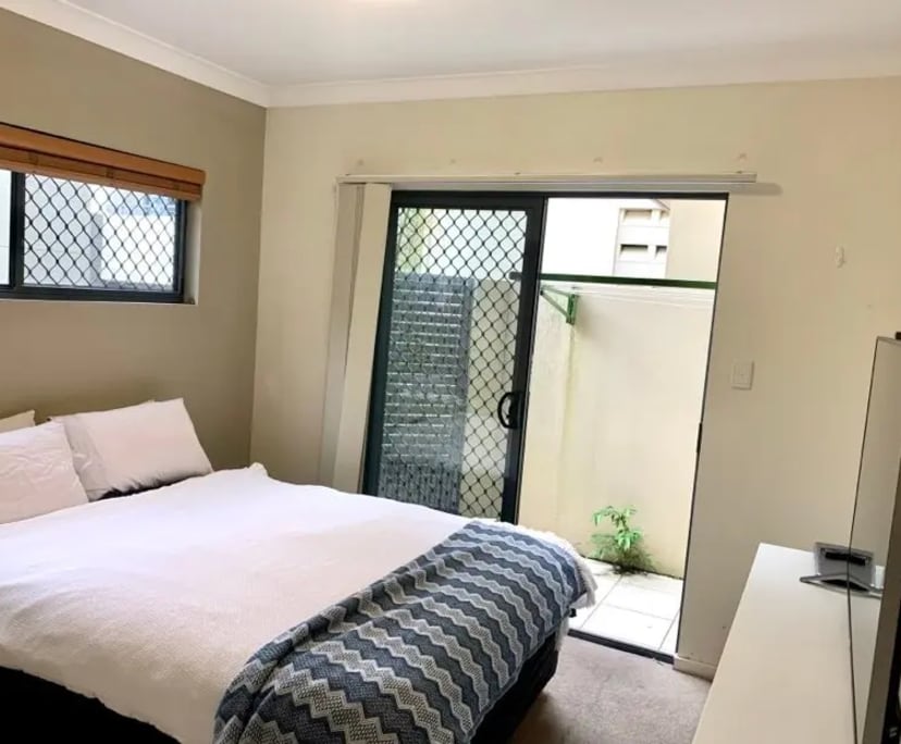 Unfurnished room in a flatshare