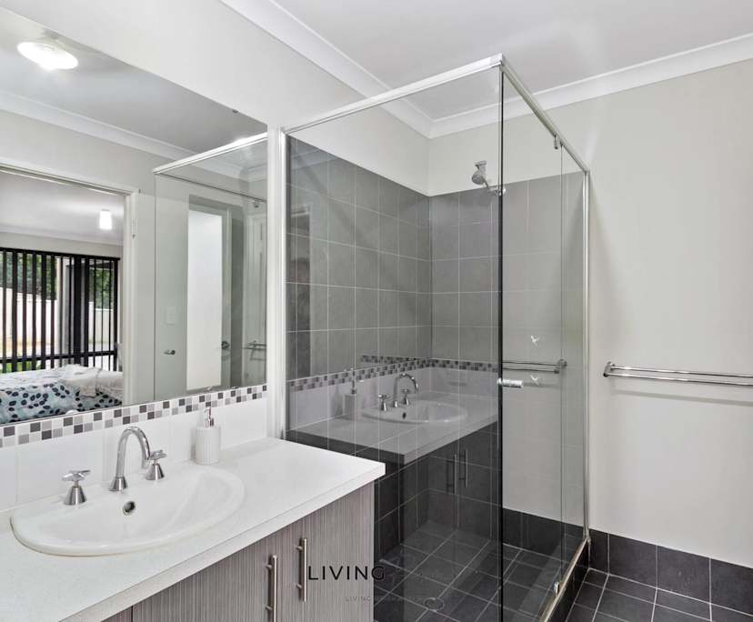 $435, Share-house, 5 bathrooms, Forrestfield WA 6058