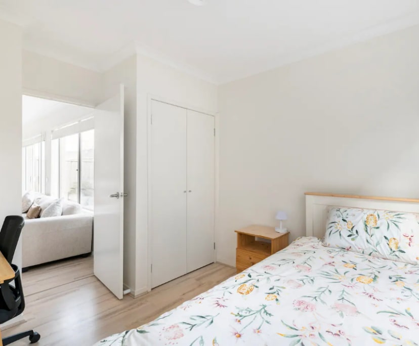 Room in a share house