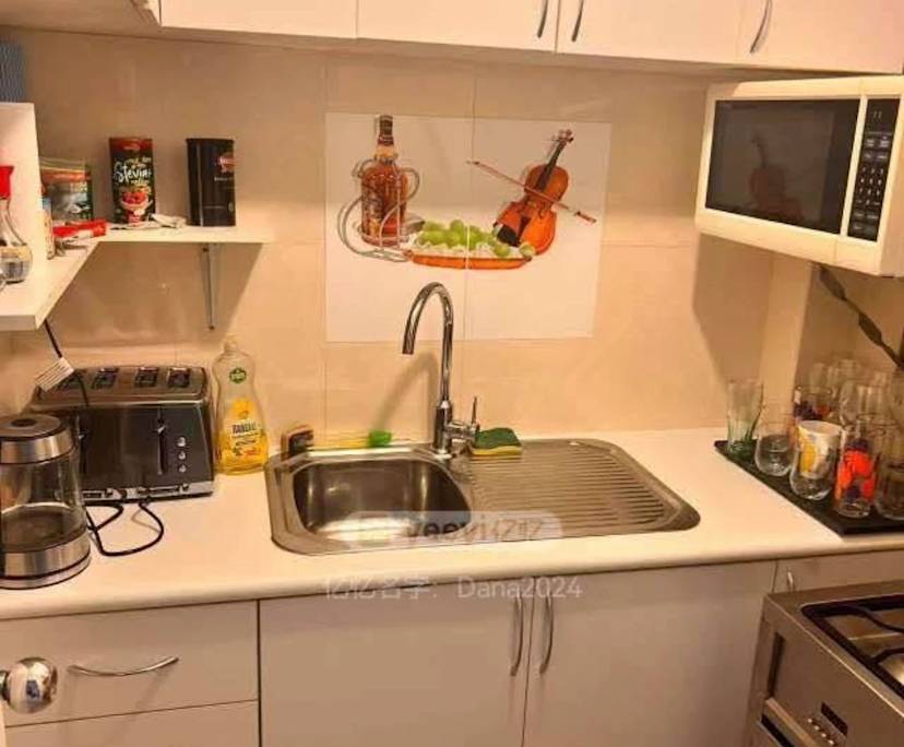 Furnished room with ensuite in a share house