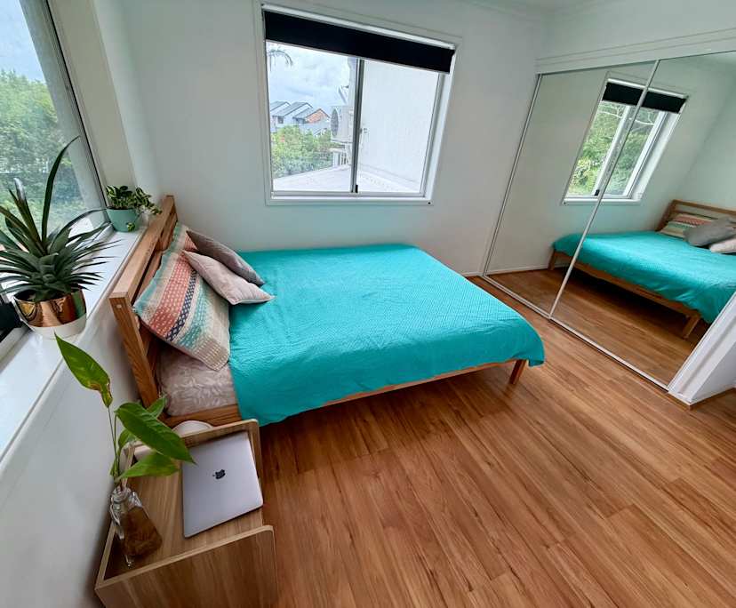 Furnished room in a share house