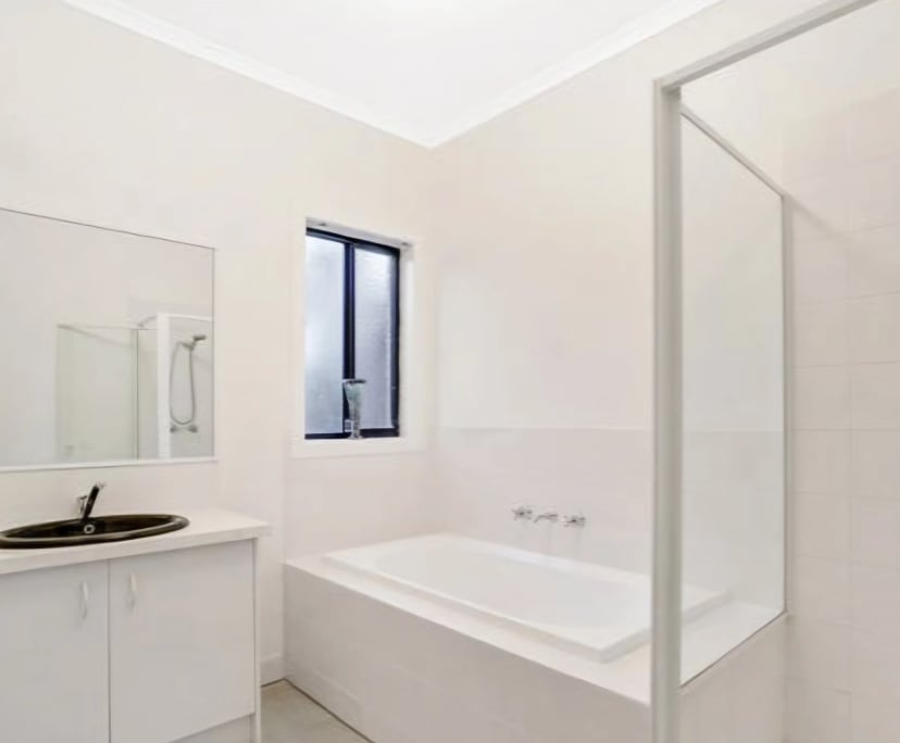 3 Rooms for Rent in Wyndham Vale, VIC 200280, Fl...