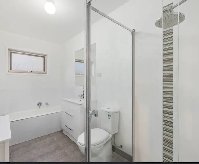 Room in a share house