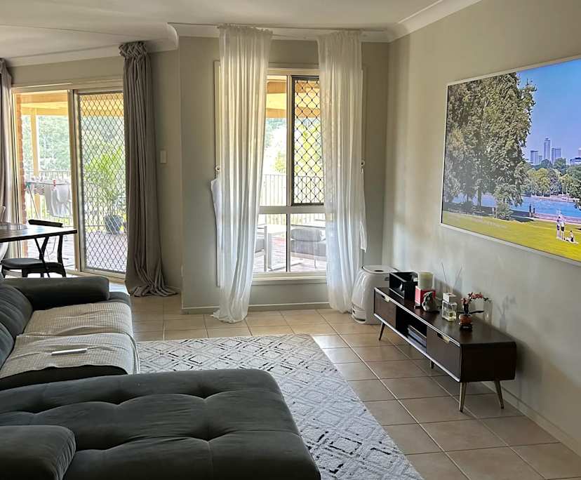 Furnished room in a share house