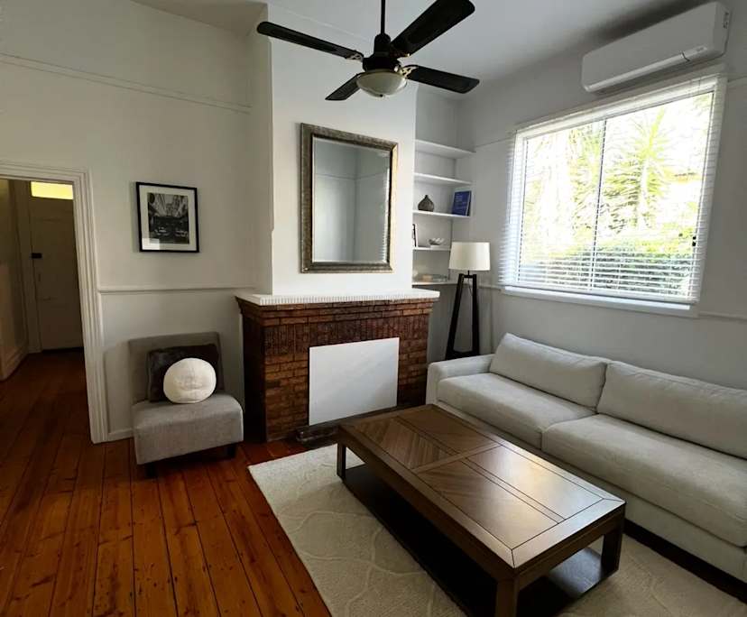 Room in a share house