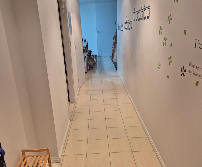 Furnished room in a flatshare