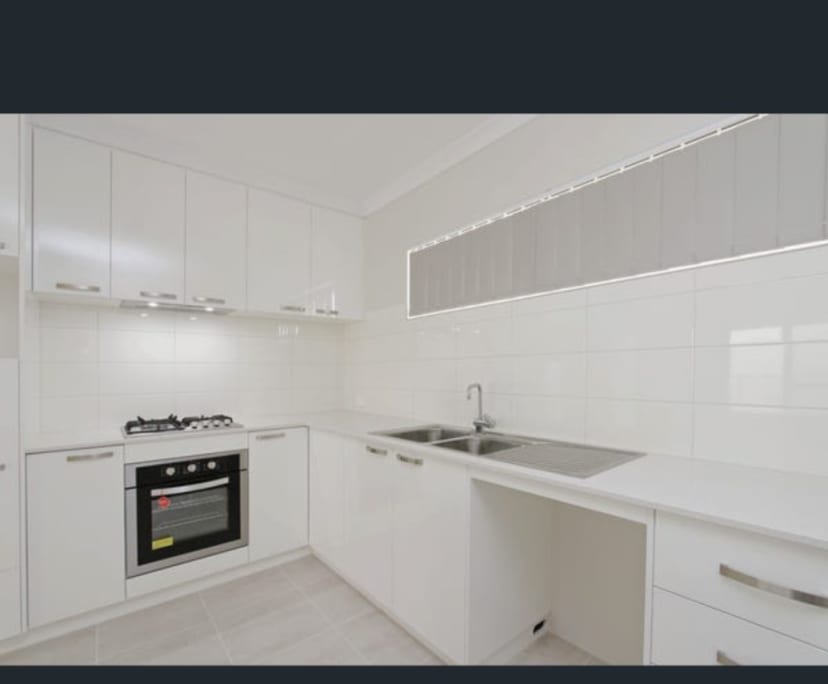 Furnished room with ensuite in a flatshare