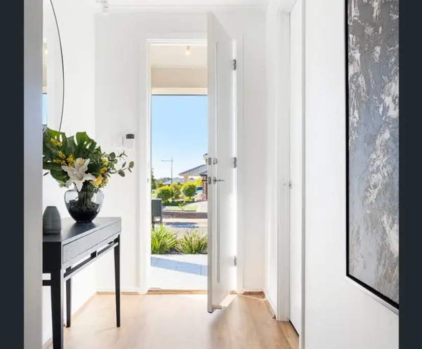 Unfurnished room with own bathroom