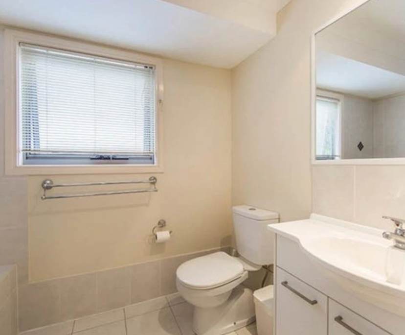 Unfurnished room in a share house