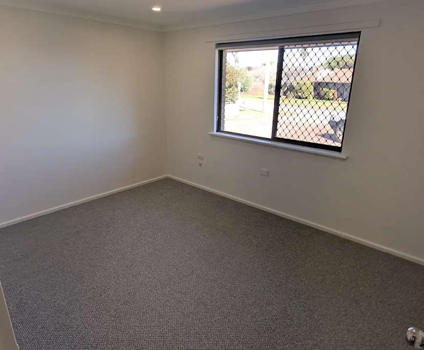 $800, Whole-property, 3 bathrooms, Hamilton Hill WA 6163